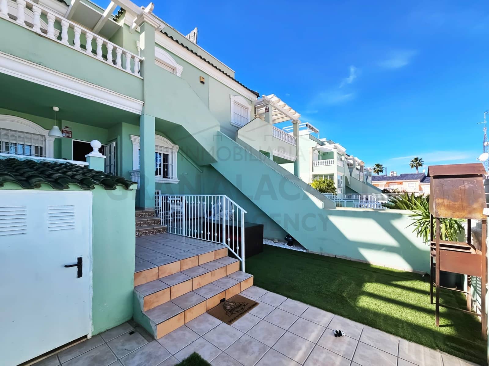 2 soverom Leilighet til salgs i Gran Alacant med svømmebasseng - € 206 000 (Ref: 8865188)