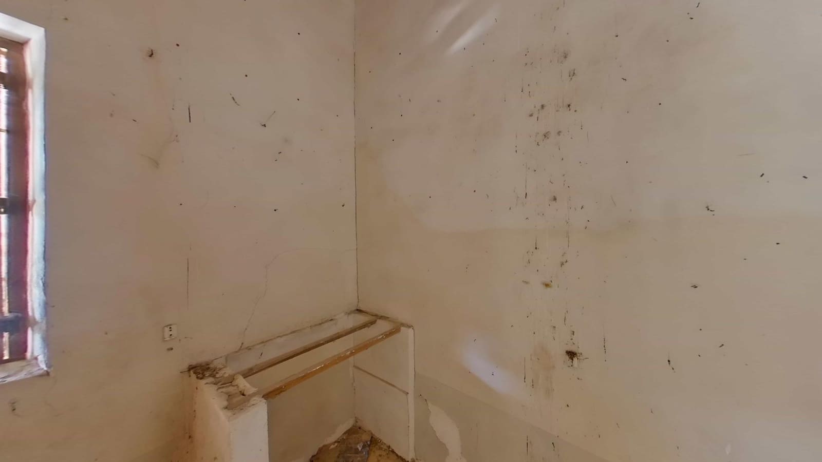 6 soveværelse Villa til salg i Elche / Elx med garage - € 225.000 (Ref: 8926634)