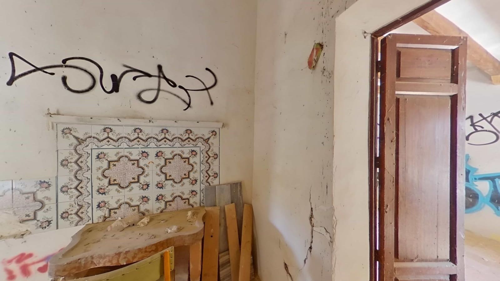 6 soveværelse Villa til salg i Elche / Elx med garage - € 225.000 (Ref: 8926634)