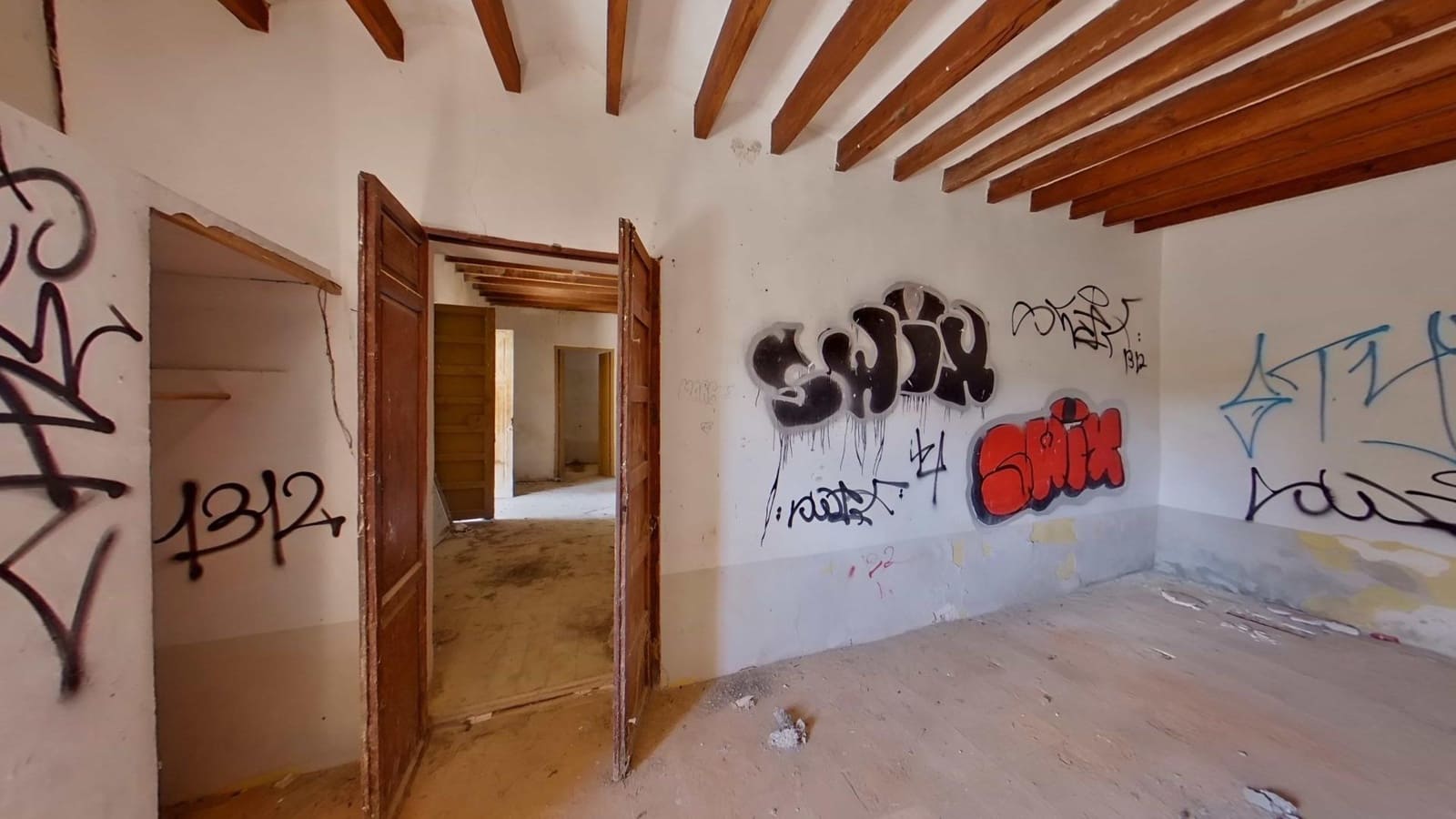 6 soveværelse Villa til salg i Elche / Elx med garage - € 225.000 (Ref: 8926634)