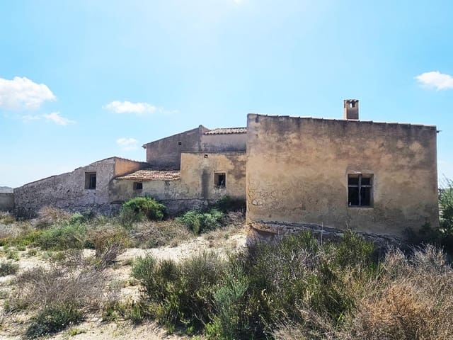 6 slaapkamer Villa te koop in Jubalcoy / Jubalcoi, Elche / Elx met garage - € 225.000 (Ref: 8926634)