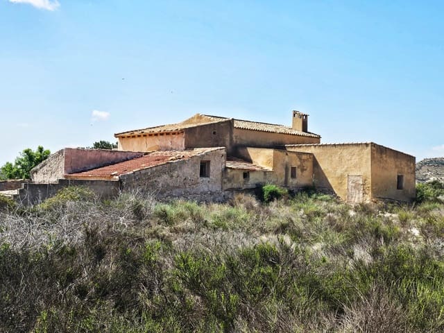 6 slaapkamer Villa te koop in Jubalcoy / Jubalcoi, Elche / Elx met garage - € 225.000 (Ref: 8926634)