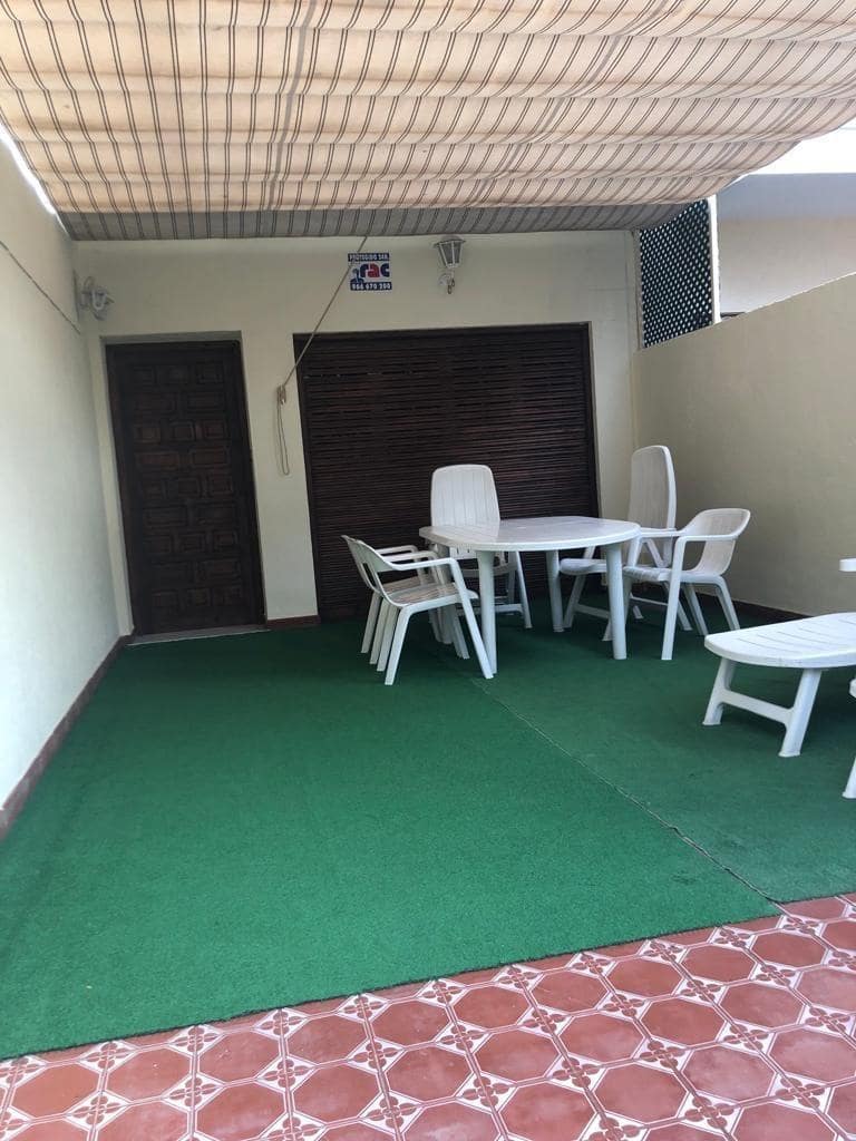 3 bedroom Bungalow for sale in Santa Pola with garage - € 280,000 (Ref: 8992408)
