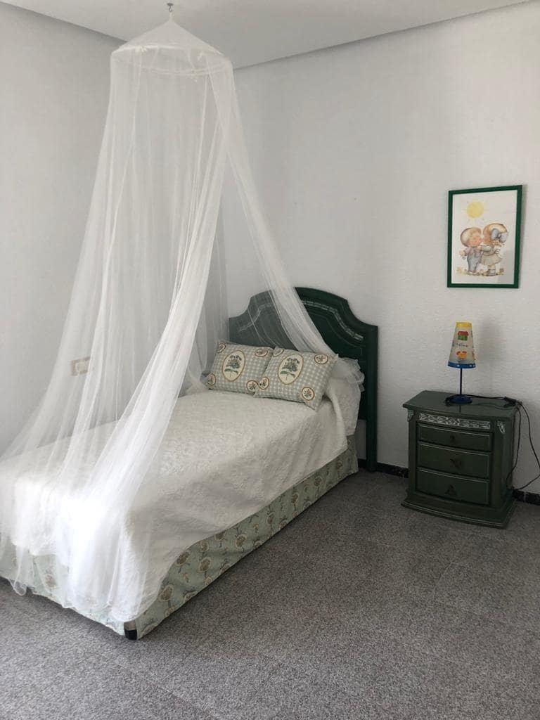 3 bedroom Bungalow for sale in Santa Pola with garage - € 280,000 (Ref: 8992408)