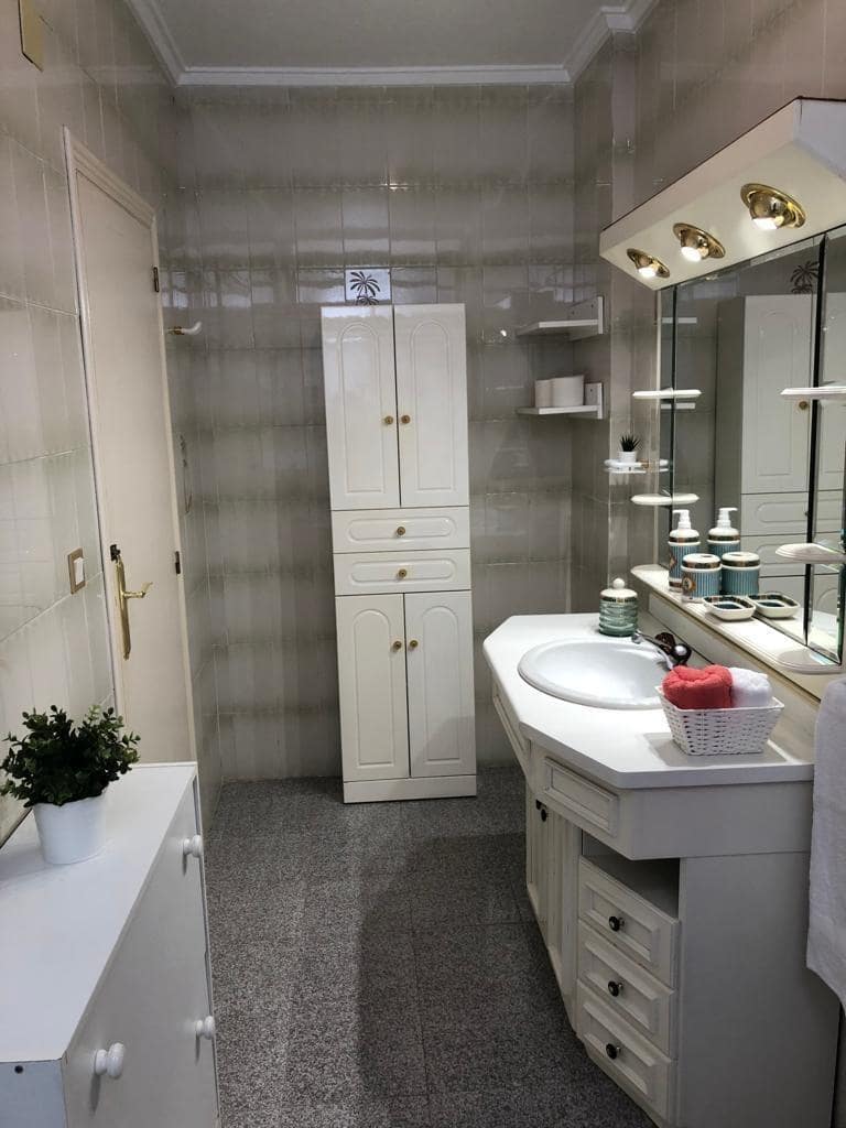 3 bedroom Bungalow for sale in Santa Pola with garage - € 280,000 (Ref: 8992408)