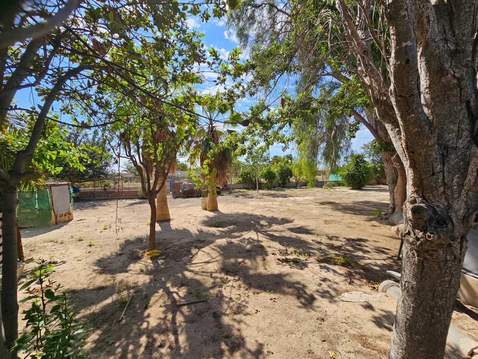 8 soverom Villa til salgs i Torrellano med svømmebasseng garasje - € 259 900 (Ref: 9012842)