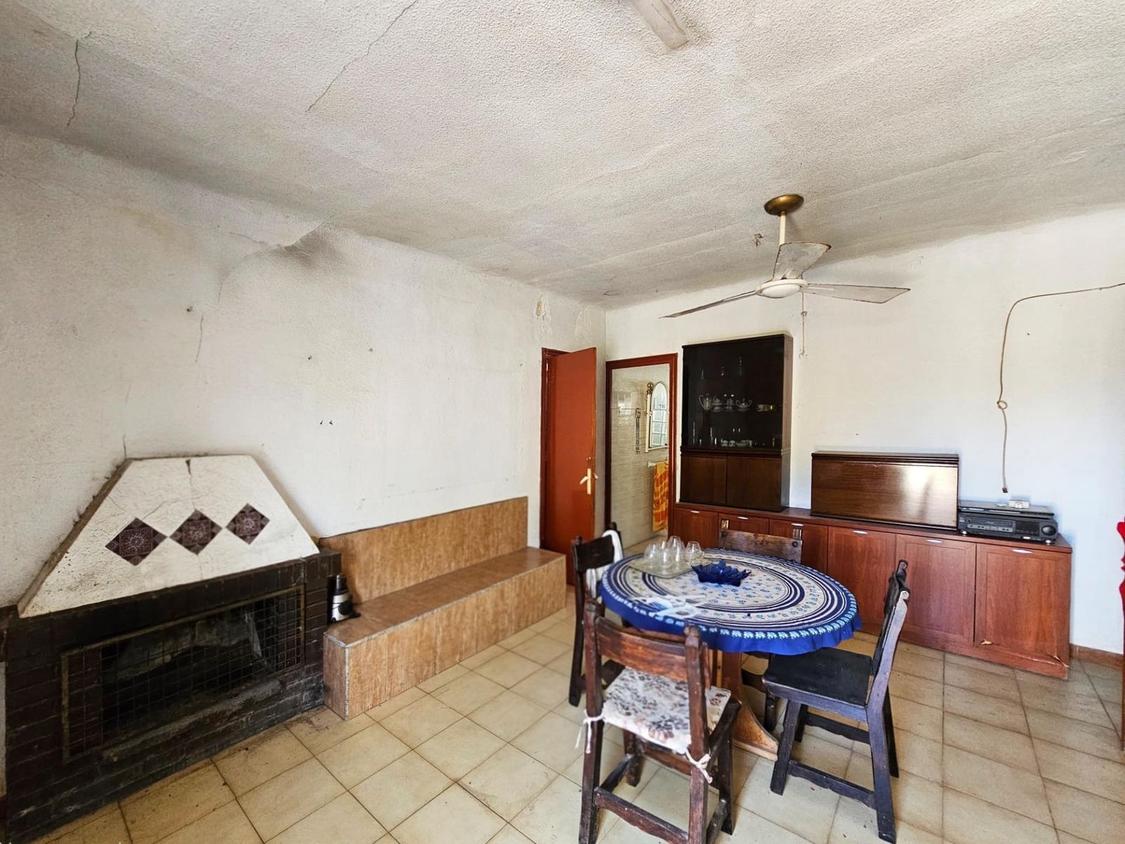 8 soverom Villa til salgs i Torrellano med svømmebasseng garasje - € 259 900 (Ref: 9012842)