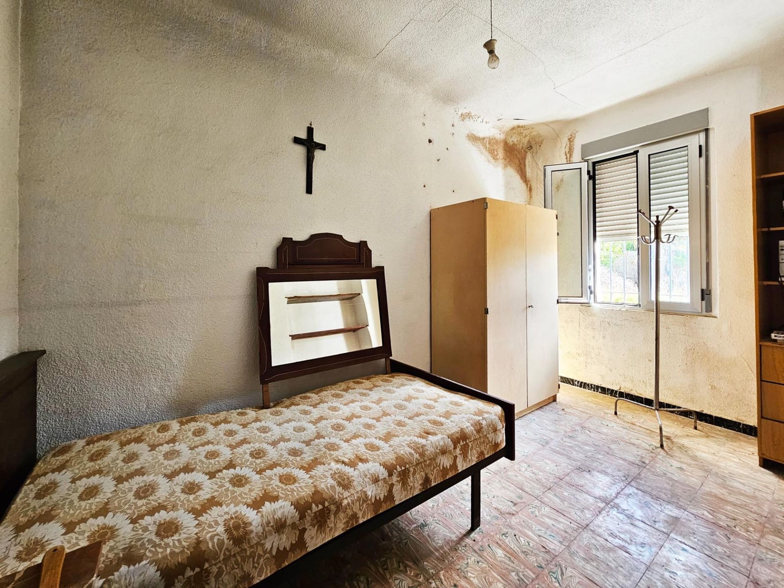 8 soverom Villa til salgs i Torrellano med svømmebasseng garasje - € 259 900 (Ref: 9012842)