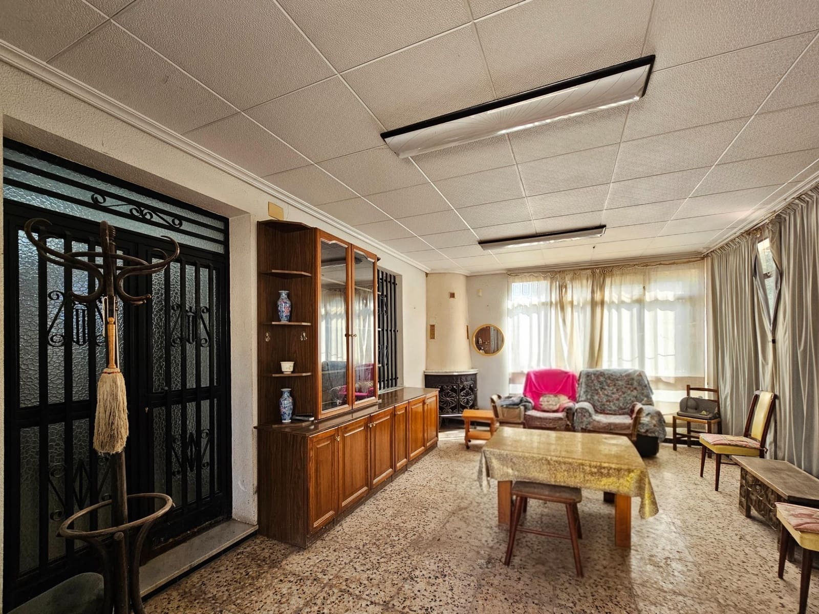 8 soverom Villa til salgs i Torrellano med svømmebasseng garasje - € 259 900 (Ref: 9012842)