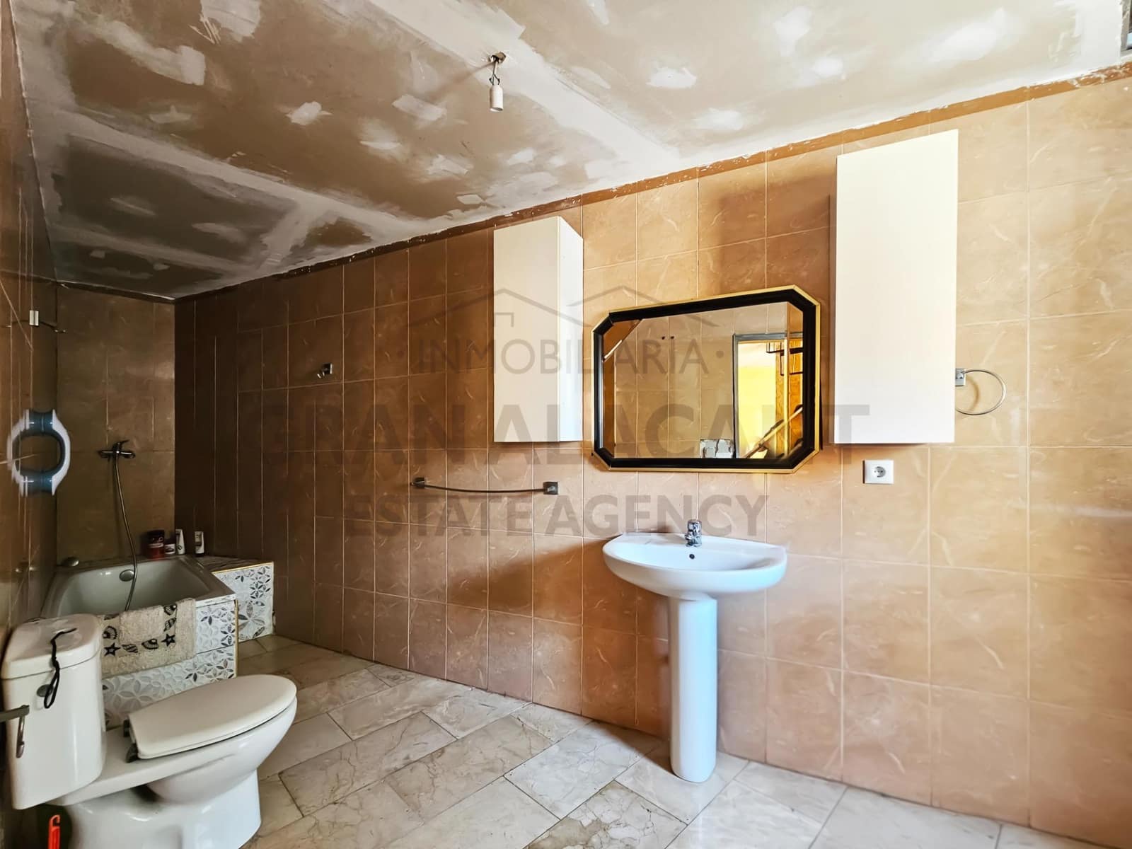 5 soveværelse Villa til salg i Villafranqueza med swimmingpool garage - € 305.000 (Ref: 9042270)