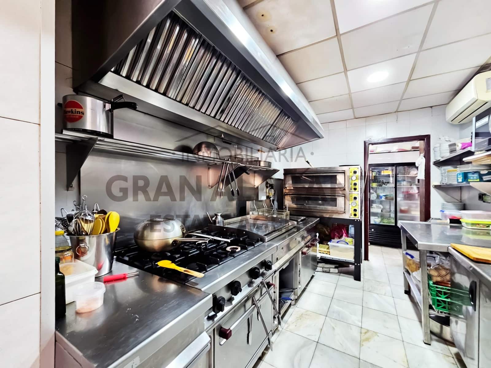 Erhverv til salg i Alicante by - € 175.000 (Ref: 9062394)