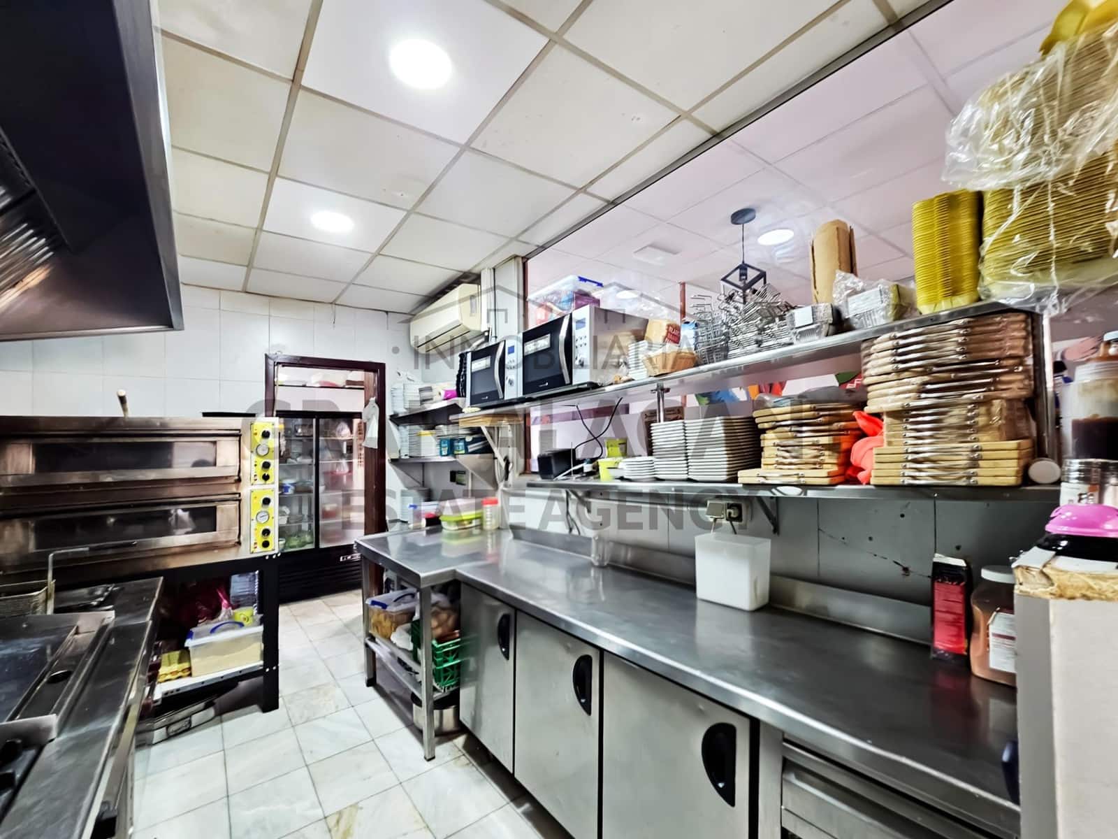 Erhverv til salg i Alicante by - € 175.000 (Ref: 9062394)