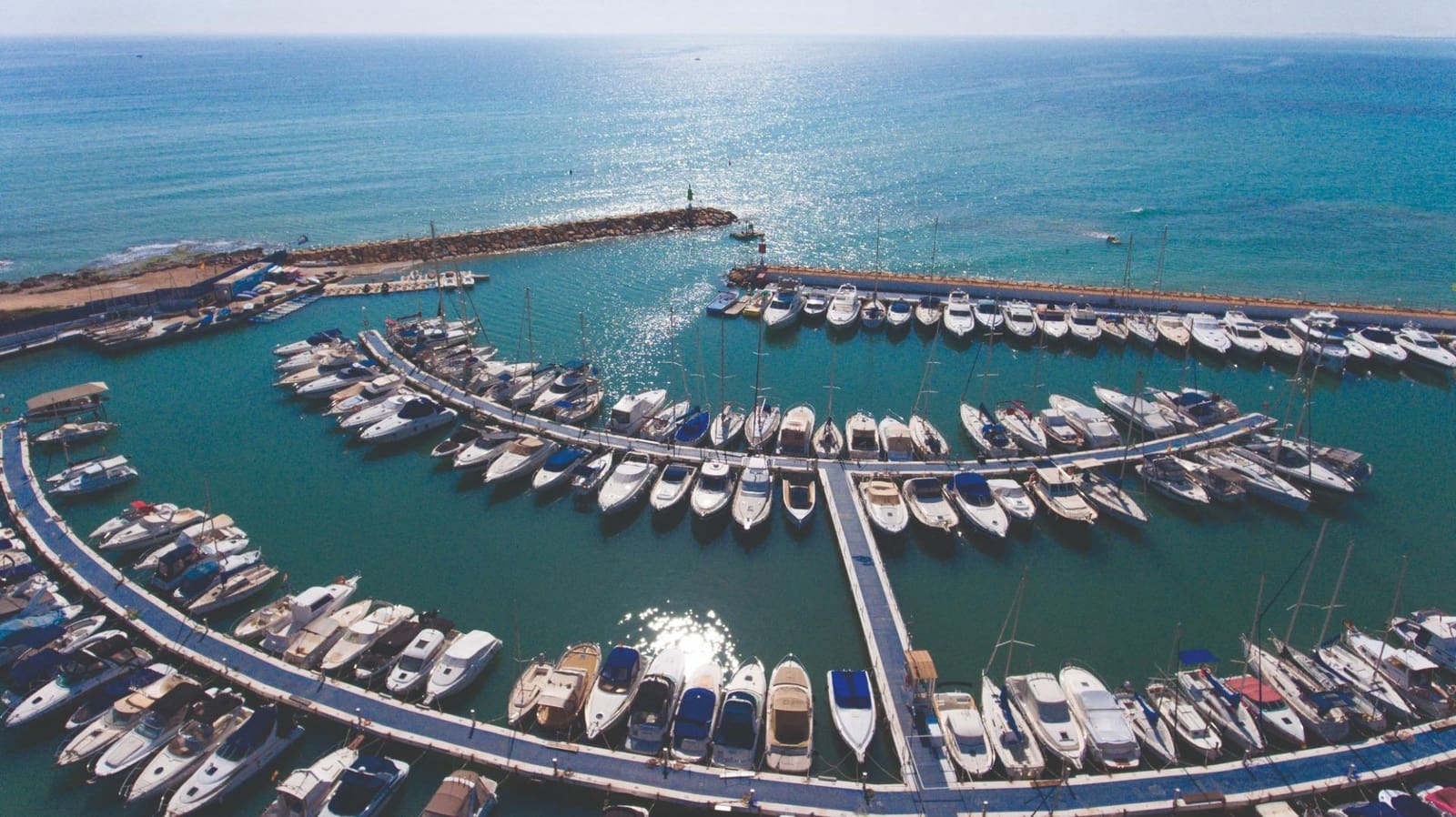 Apartamento de 2 habitaciones en Orihuela Costa en venta con piscina garaje - 396.500 € (Ref: 9065247)