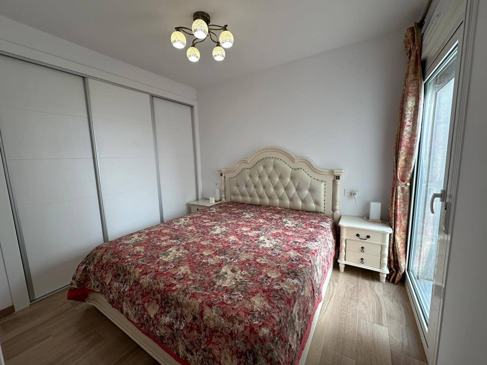 3 sovrum Bungalow att hyra i Gran Alacant med pool - 1 200 € (Ref: 9068837)