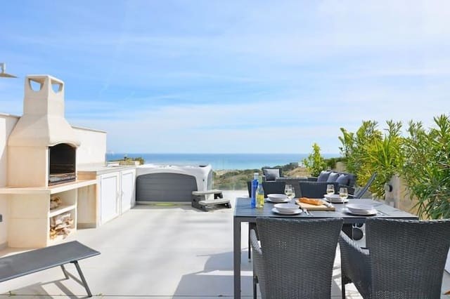 2 bedroom Penthouse for sale in Gran Alacant, Santa Pola with pool garage - € 419,000 (Ref: 9162317)