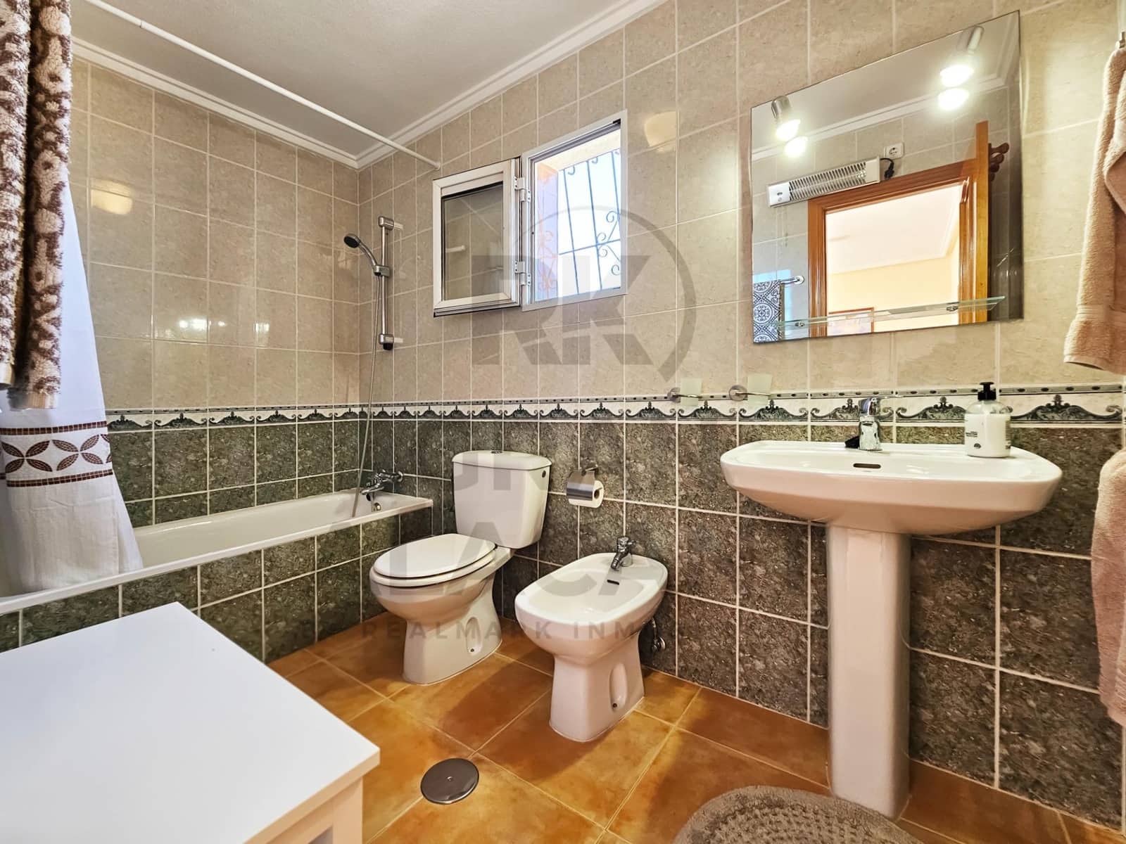 3 soveværelse Villa til salg i Gran Alacant med swimmingpool garage - € 525.000 (Ref: 9181065)