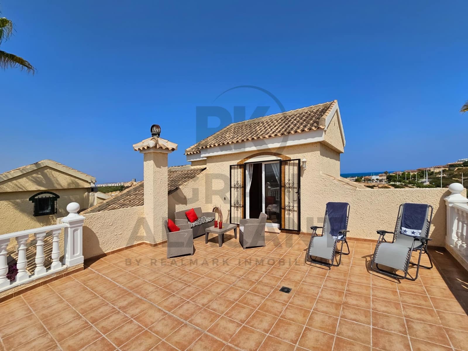 3 soveværelse Villa til salg i Gran Alacant med swimmingpool garage - € 525.000 (Ref: 9181065)