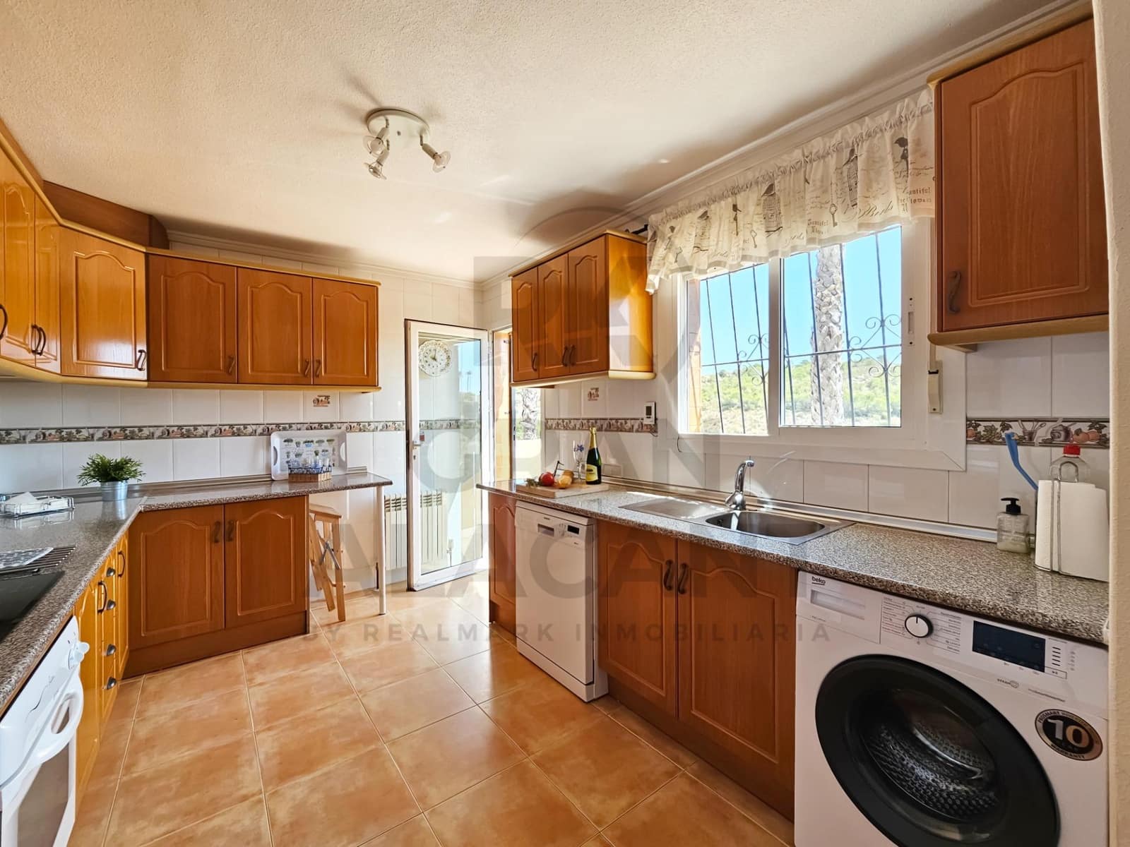 3 soveværelse Villa til salg i Gran Alacant med swimmingpool garage - € 525.000 (Ref: 9181065)