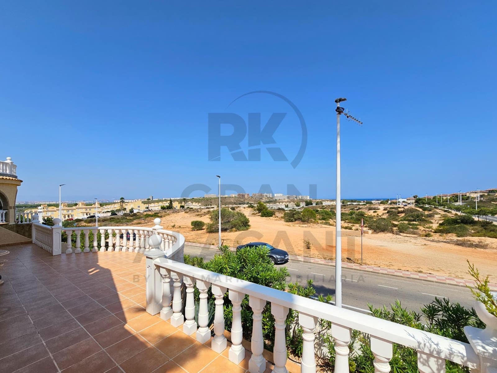 3 soveværelse Villa til salg i Gran Alacant med swimmingpool garage - € 525.000 (Ref: 9181065)