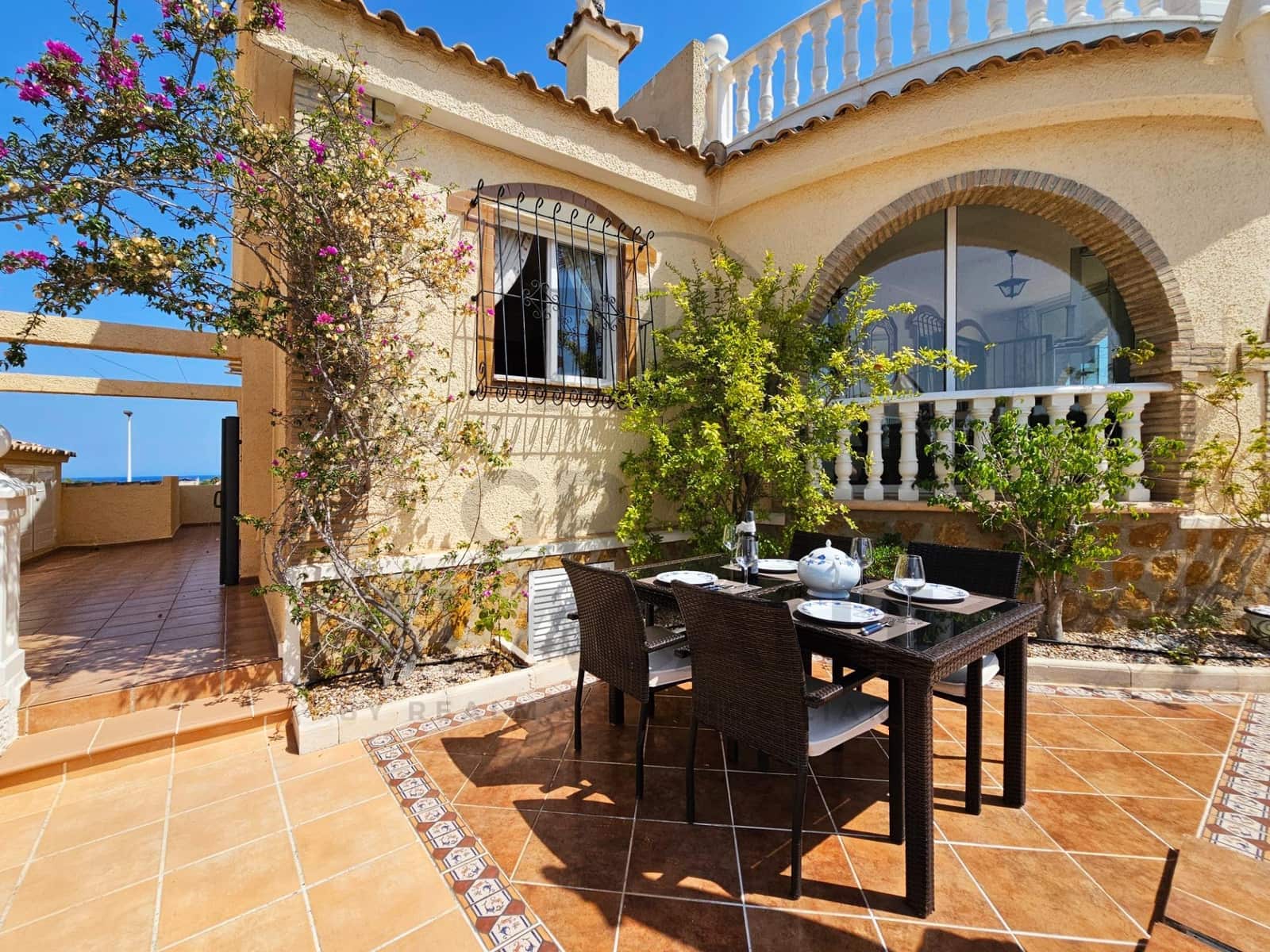 3 soveværelse Villa til salg i Gran Alacant med swimmingpool garage - € 525.000 (Ref: 9181065)