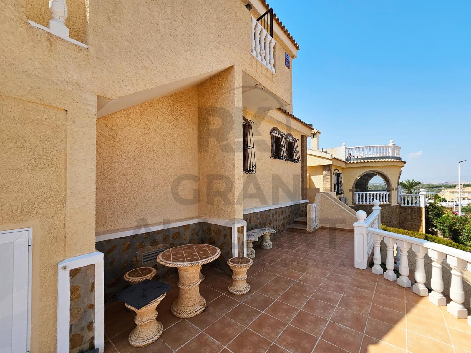 3 soveværelse Villa til salg i Gran Alacant med swimmingpool garage - € 525.000 (Ref: 9181065)