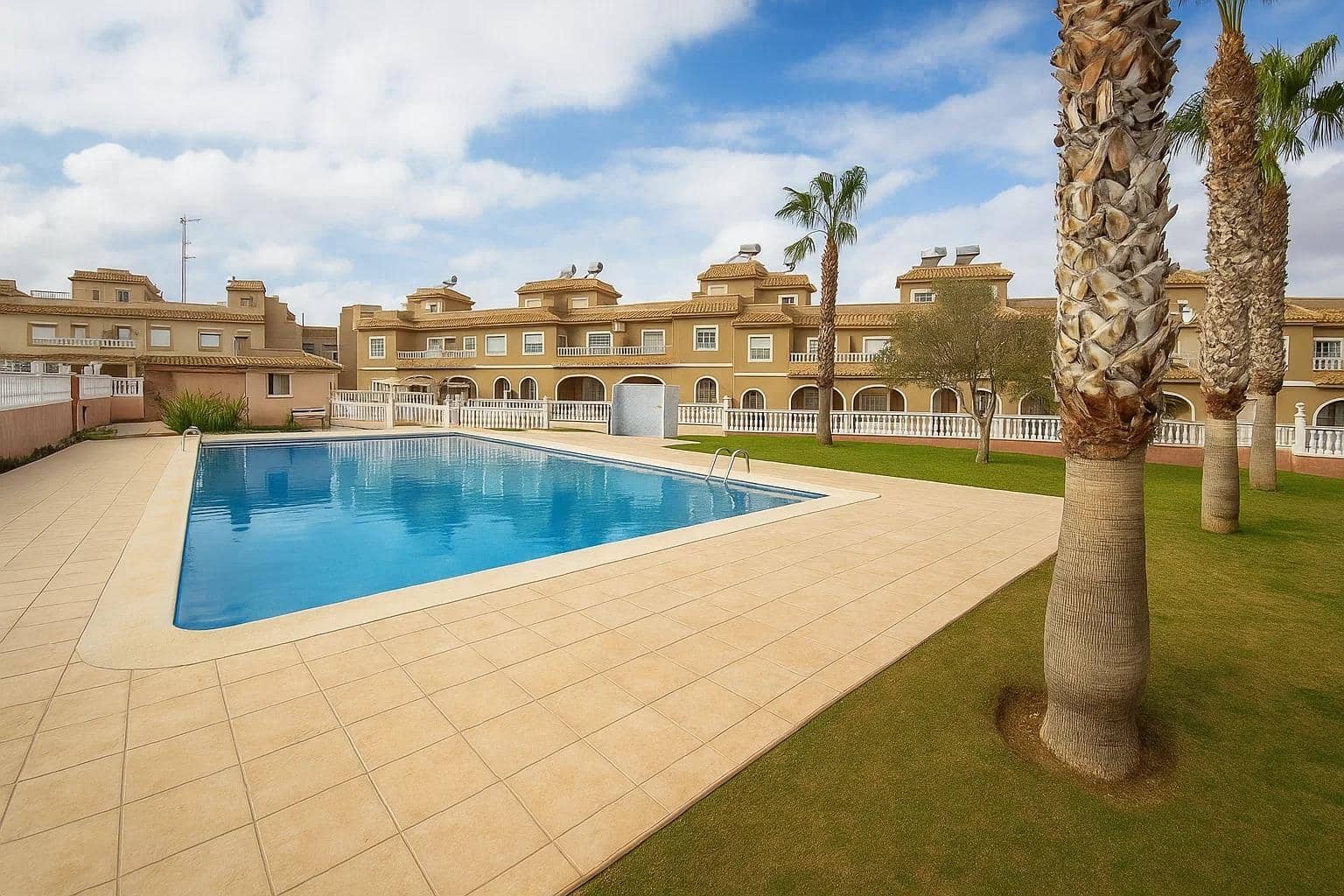 3 soveværelse Lejlighed til salg i Gran Alacant med swimmingpool garage - € 212.500 (Ref: 9198466)