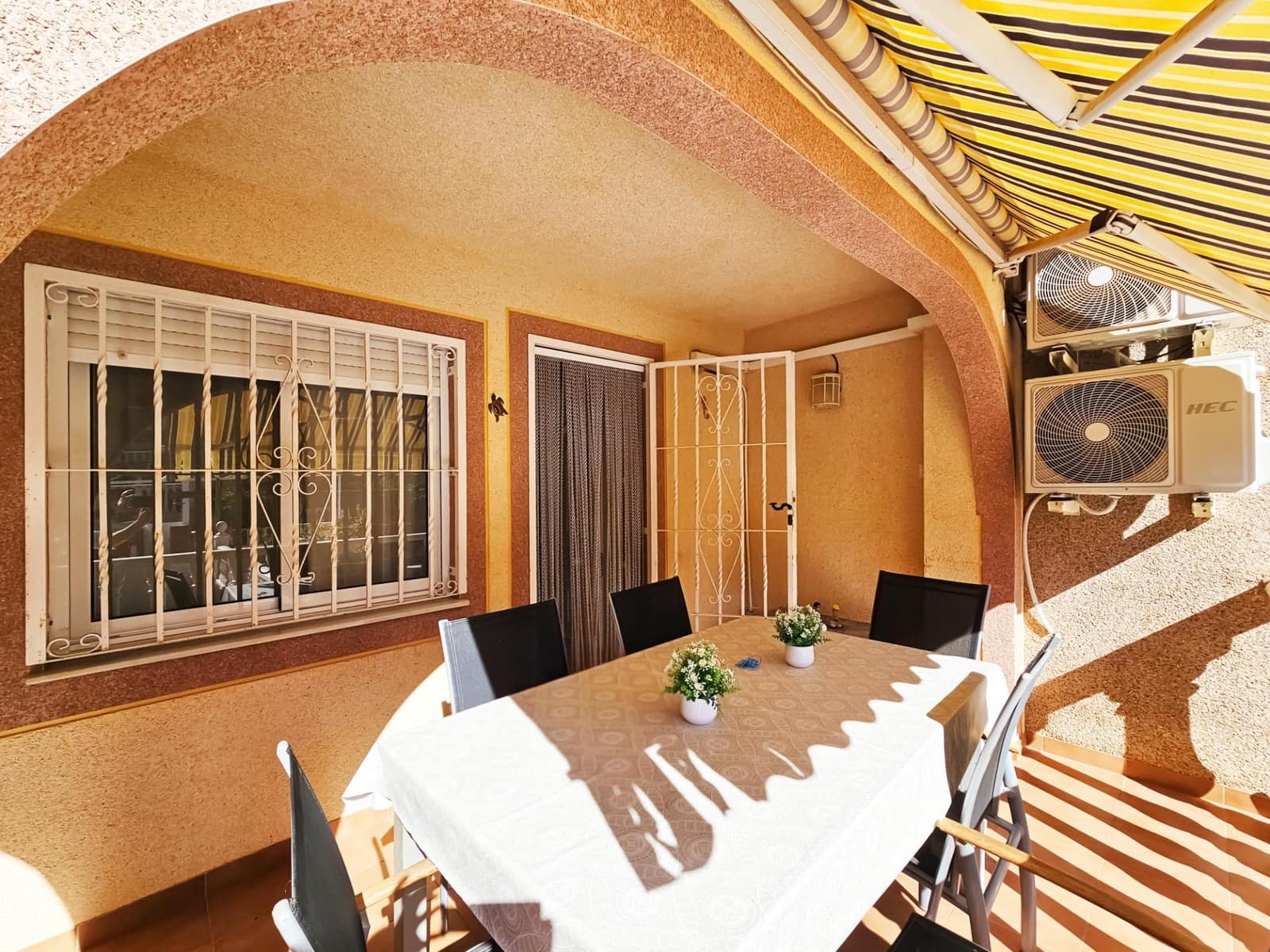 3 soveværelse Bungalow til salg i Gran Alacant med swimmingpool - € 197.990 (Ref: 9208343)