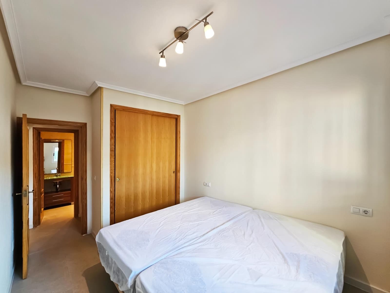 2 makuuhuone Huoneisto myytävänä paikassa Gran Alacant mukana uima-altaan 
autotalli - 235 000 € (Ref: 9282248)