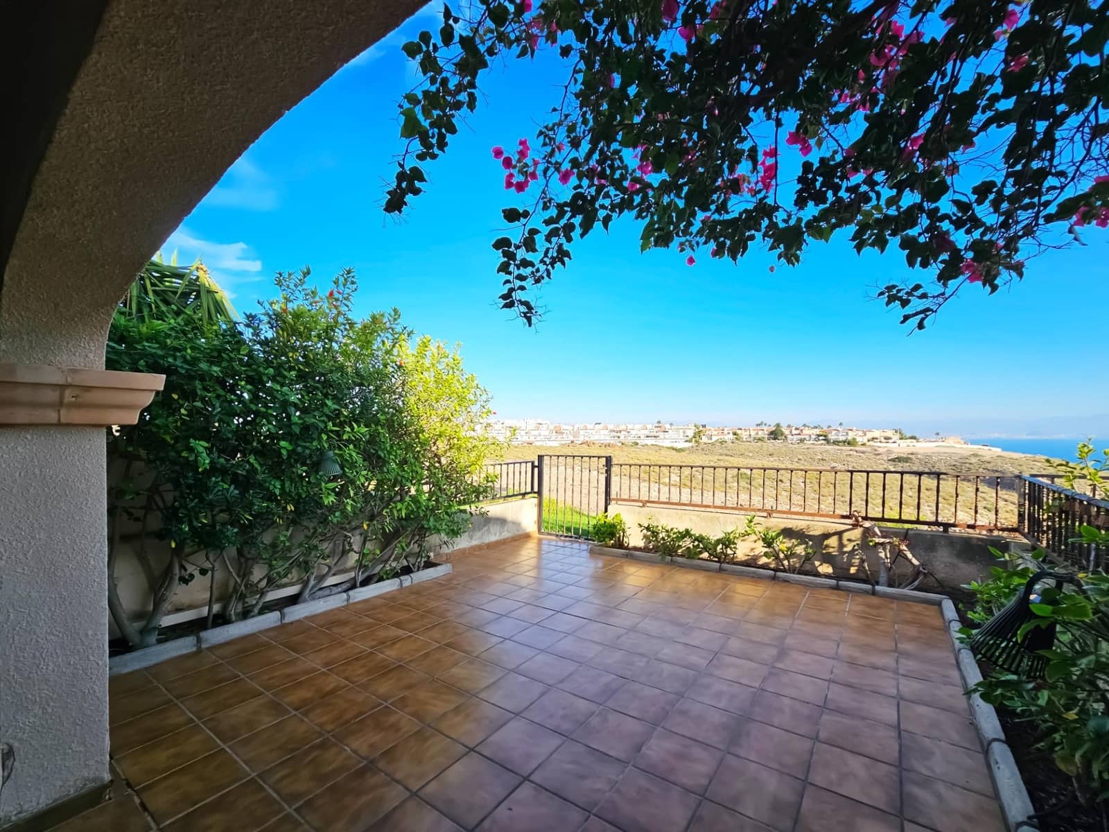 3 bedroom Apartment for sale in Gran Alacant with pool garage - € 380,000 (Ref: 9310924)