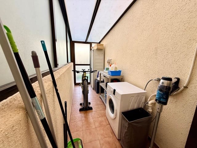 3 makuuhuone Bungalow vuokrattavana paikassa Gran Alacant, Santa Pola mukana uima-altaan - 1 300 € (Ref: 9335004)