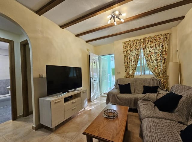 2 makuuhuone Bungalow vuokrattavana paikassa Gran Alacant, Santa Pola mukana uima-altaan - 700 € (Ref: 9344802)