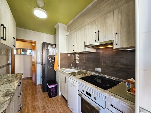 2 makuuhuone Huoneisto myytävänä paikassa Arenales del Sol, Elche / Elx mukana uima-altaan 
autotalli - 278 000 € (Ref: 9382982)