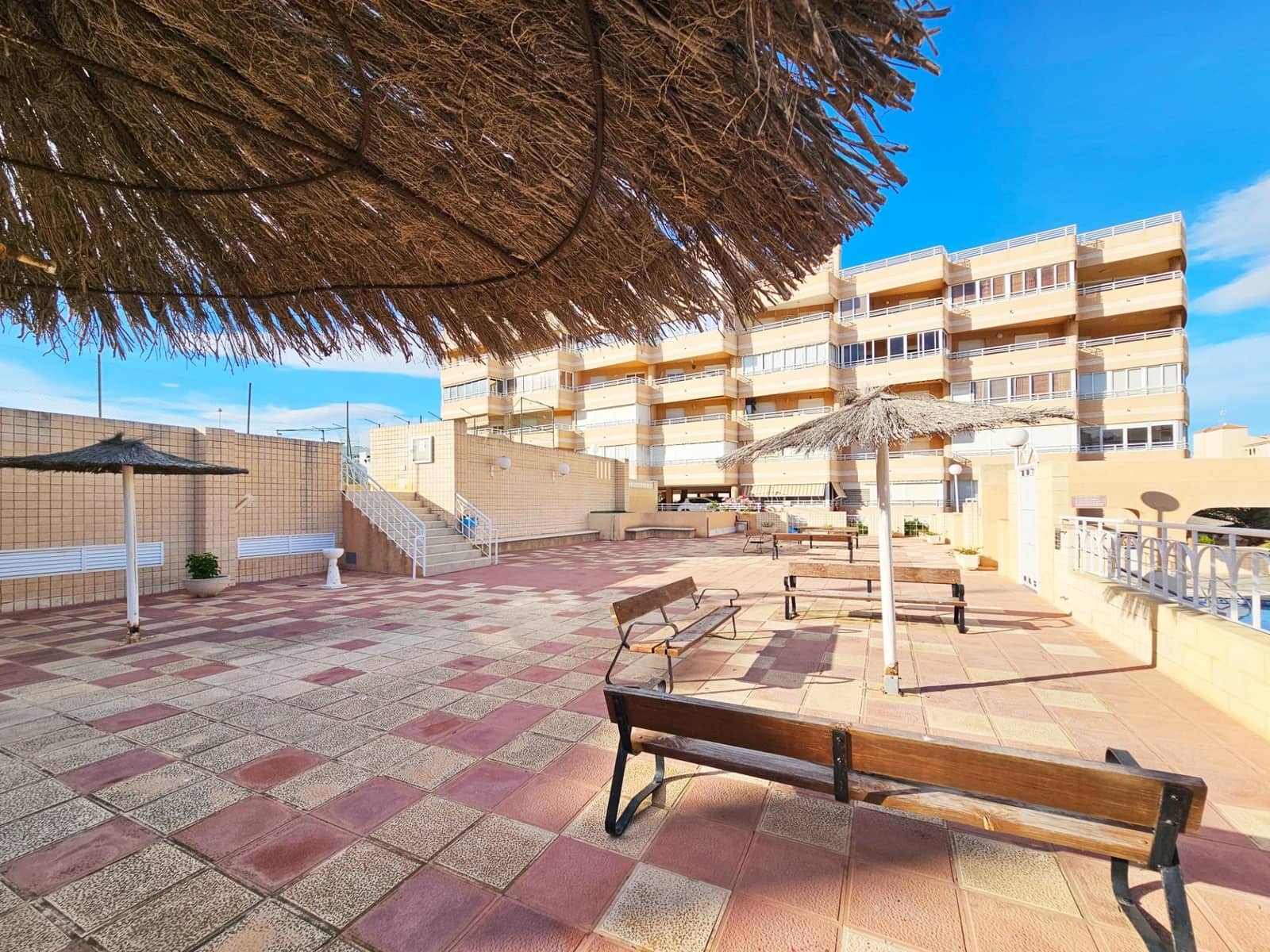 2 bedroom Apartment for sale in Arenales del Sol with pool garage - € 259,900 (Ref: 9382982)