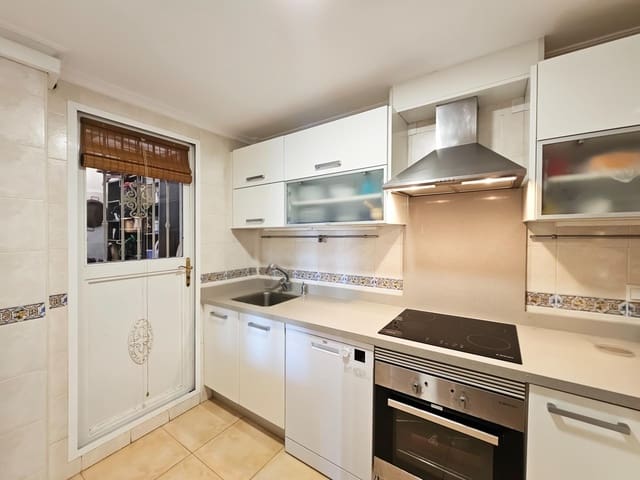 2 soverom Leilighet til salgs i Gran Alacant, Santa Pola med svømmebasseng garasje - € 194 000 (Ref: 9382983)