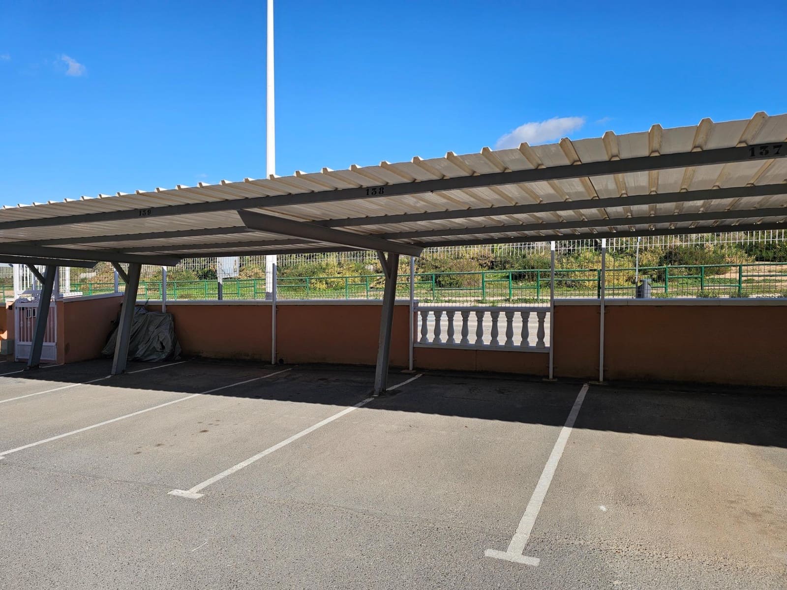 2 soverom Leilighet til salgs i Gran Alacant med svømmebasseng garasje - € 194 000 (Ref: 9382983)