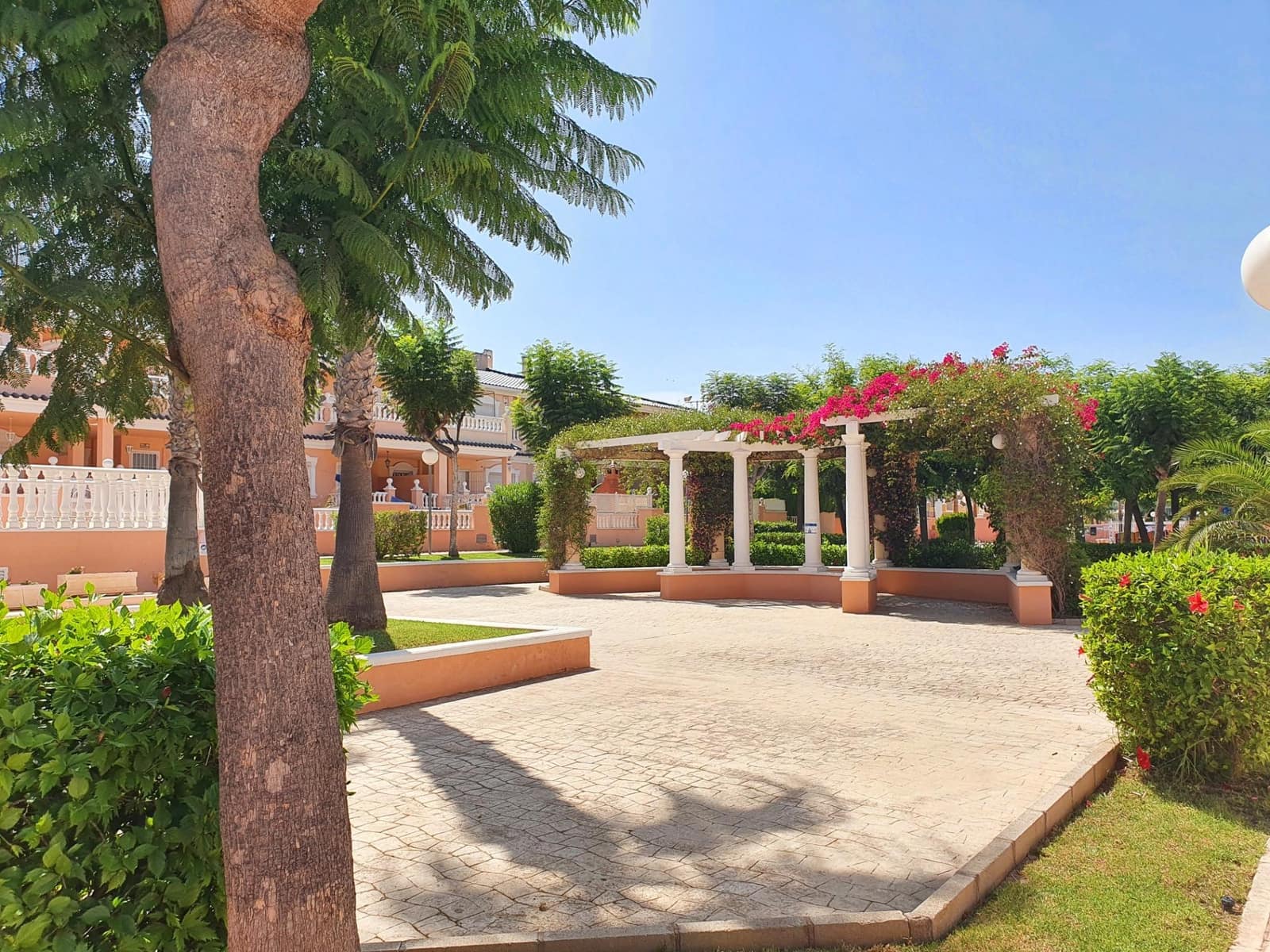 2 soverom Leilighet til salgs i Gran Alacant med svømmebasseng garasje - € 194 000 (Ref: 9382983)