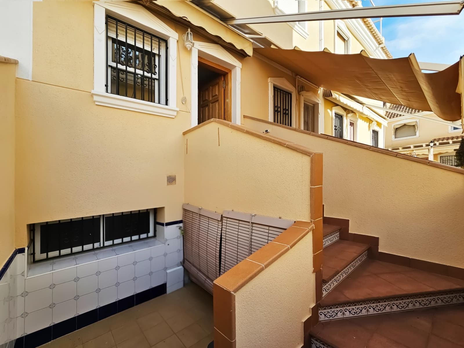 3 soverom Bungalow til salgs i Santa Pola med svømmebasseng garasje - € 279 000 (Ref: 9390918)