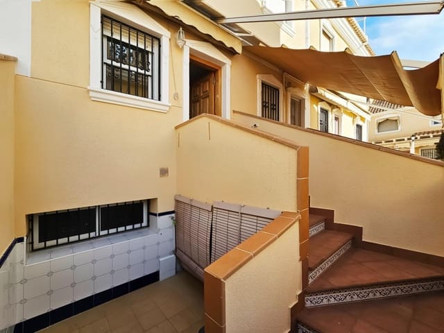 3 soveværelse Bungalow til salg i Santa Pola med swimmingpool garage - € 279.000 (Ref: 9390918)