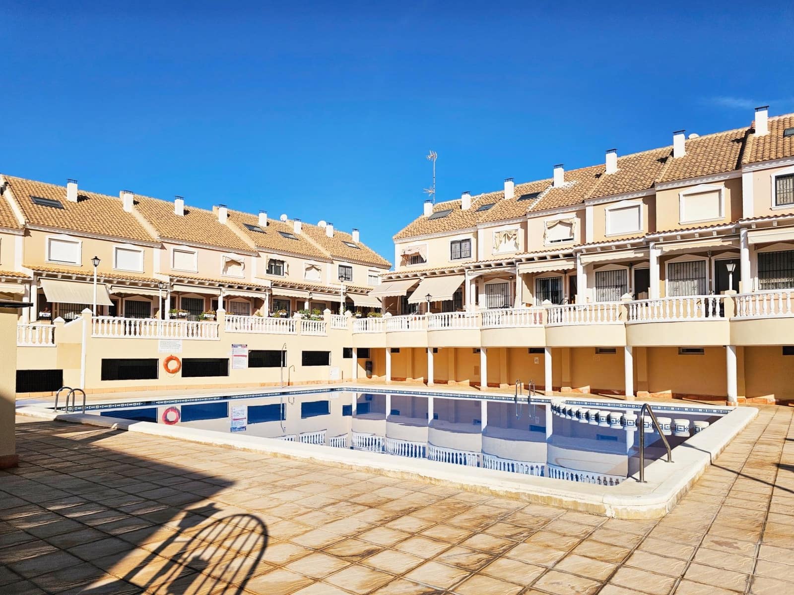 3 soverom Bungalow til salgs i Santa Pola med svømmebasseng garasje - € 279 000 (Ref: 9390918)