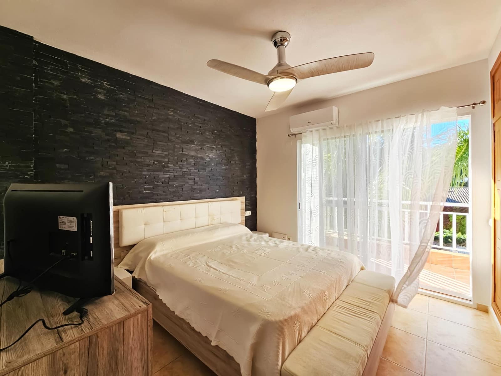 2 bedroom Apartment for sale in Gran Alacant with garage - € 340,000 (Ref: 9419803)