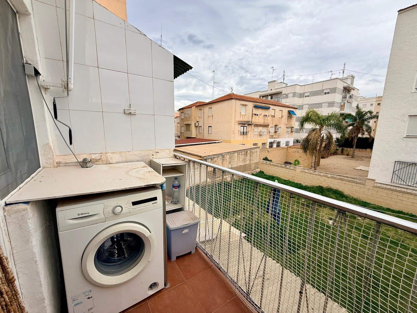 3 bedroom Apartment for sale in Santa Pola - € 139,000 (Ref: 9437142)