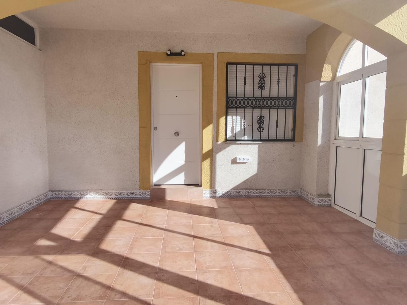 3 quarto Bungalow para venda em Orihuela com piscina - 230 000 € (Ref: 9446372)