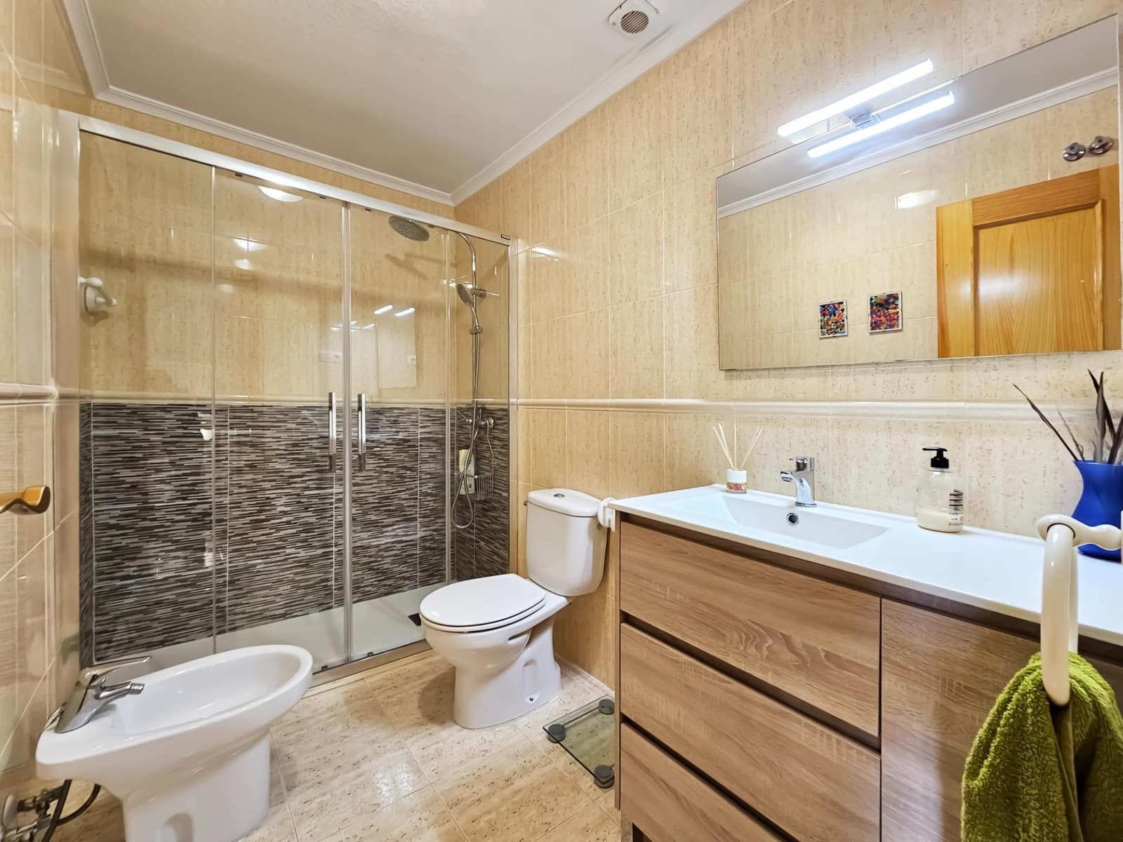 2 soveværelse Lejlighed til salg i Gran Alacant - € 269.000 (Ref: 9451010)