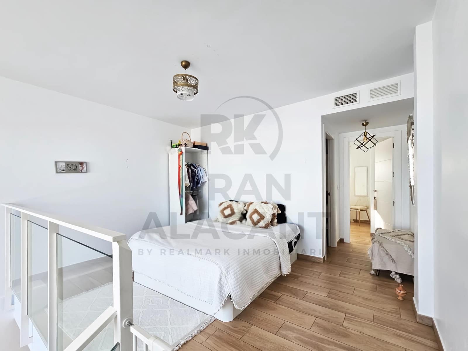 Bungalow de 5 habitaciones en Gran Alacant en venta con piscina - 300.000 € (Ref: 9462399)