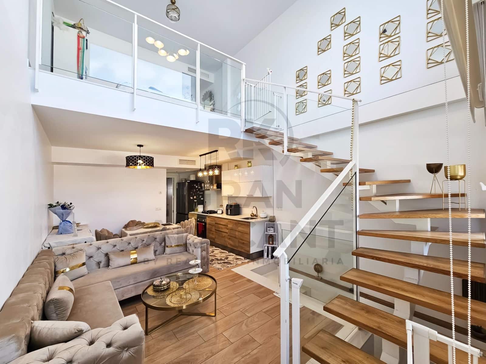 Bungalow de 5 habitaciones en Gran Alacant en venta con piscina - 300.000 € (Ref: 9462399)