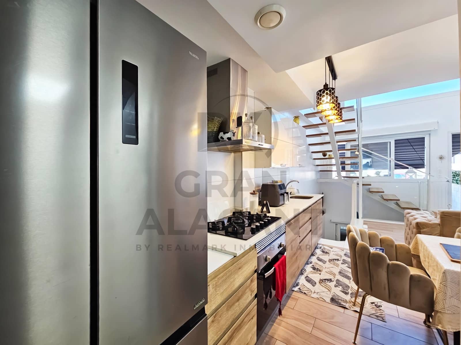 Bungalow de 5 habitaciones en Gran Alacant en venta con piscina - 300.000 € (Ref: 9462399)