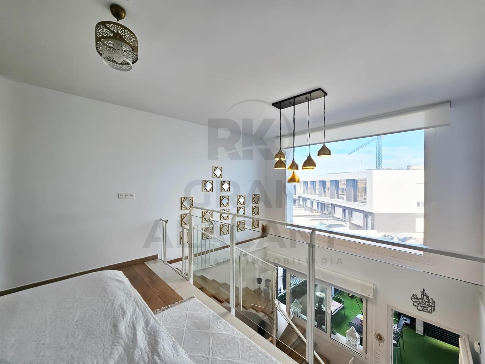 Bungalow de 5 habitaciones en Gran Alacant en venta con piscina - 300.000 € (Ref: 9462399)