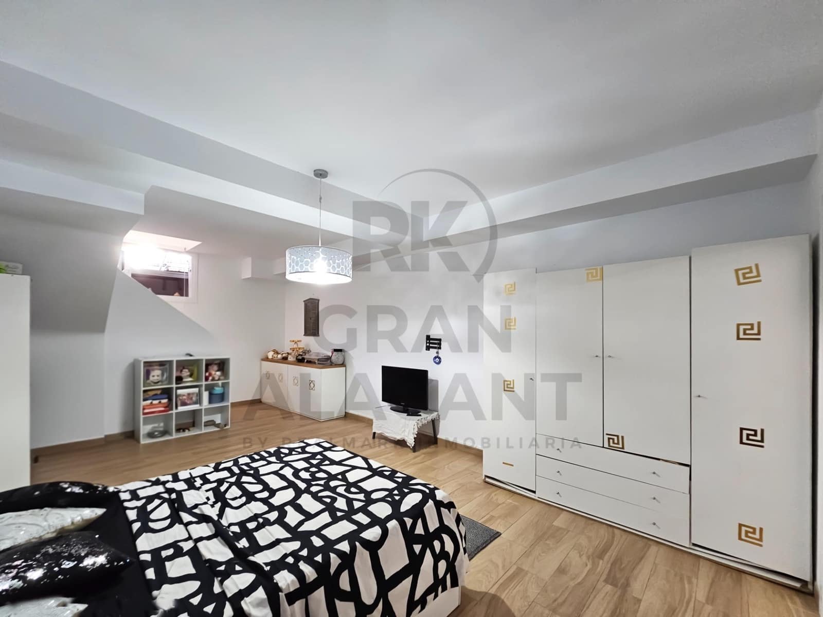 Bungalow de 5 habitaciones en Gran Alacant en venta con piscina - 300.000 € (Ref: 9462399)