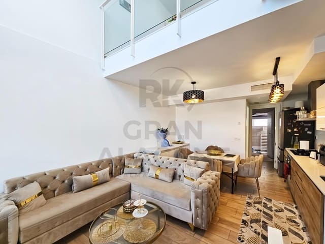 Bungalow de 5 habitaciones en Gran Alacant, Santa Pola en venta con piscina - 300.000 € (Ref: 9462399)