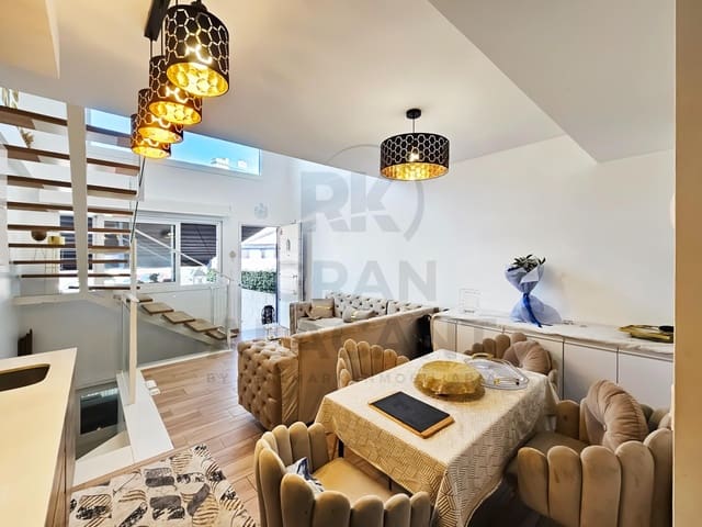 Bungalow de 5 habitaciones en Gran Alacant, Santa Pola en venta con piscina - 300.000 € (Ref: 9462399)